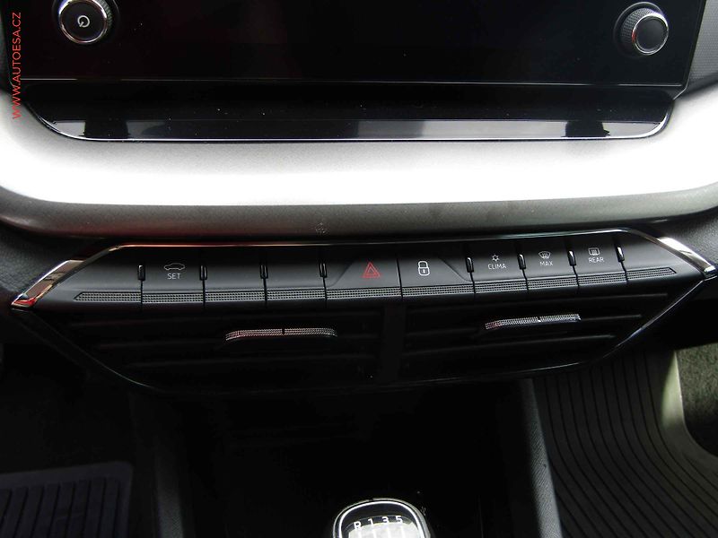 Škoda Octavia (2020) 1.5 TSi, ČR, Ambition - fotka 15 z 21