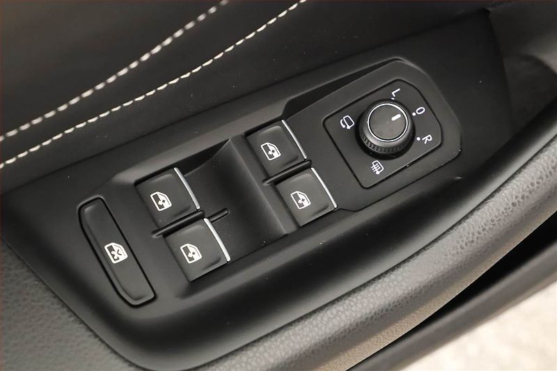 Volkswagen Arteon (2023) R-line 2.0 TDI - fotka 9 z 20