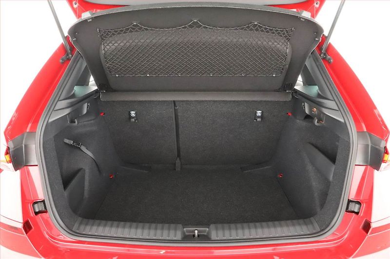 Škoda Kamiq (2026) 1.0 TSI, MONTE CARLO, KAMERA - fotka 16 z 17
