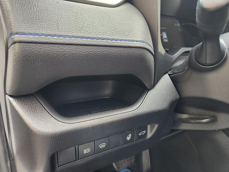 Toyota RAV4 (2021) 2.5-HYBRID-1.MAJ-KŮŽE-AUTOMAT - fotka 20 z 22