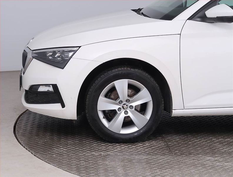 Škoda Scala (2023) 1.0 TSI, ČR,1.maj, Serv.kniha - fotka 14 z 14