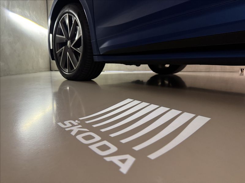 Škoda Enyaq 80 Sportline LED Matrix Assist - fotka 45 z 47