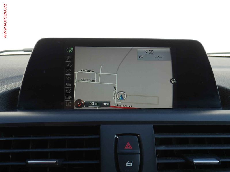 BMW Řada 1 (2015) 1.5i 118i, Sport Line, AT - fotka 16 z 20