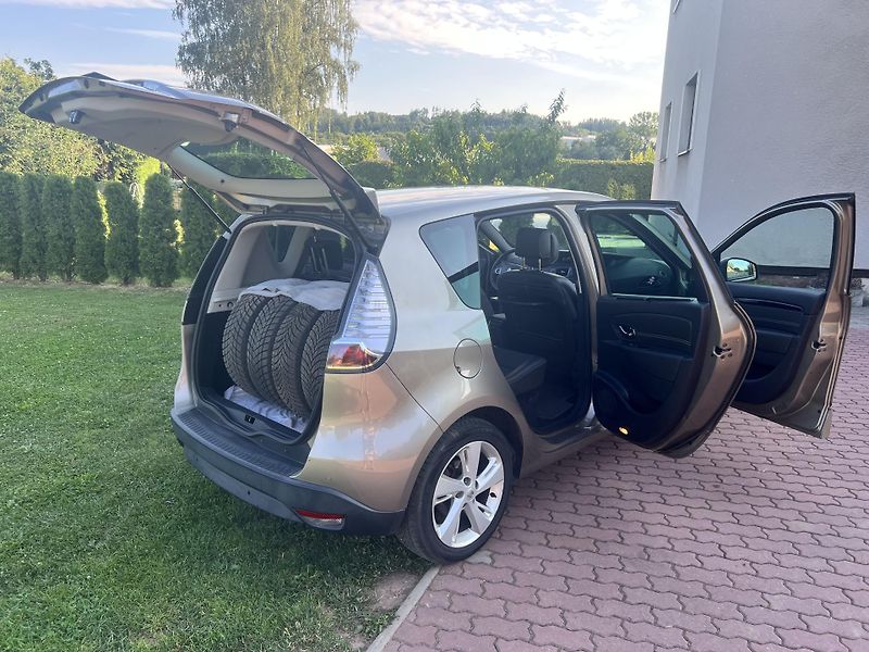Renault Scénic 1.2TCE 85KW,KůŽE,NAVI,2xKOLA - fotka 29 z 44
