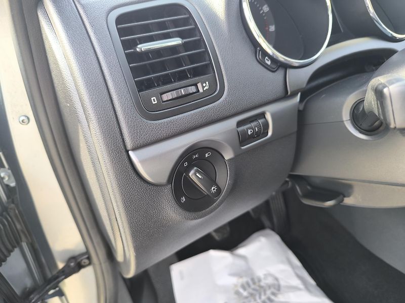 Škoda Yeti (2010) 1.2 TSI  DOLOŽENÉ KM - fotka 16 z 27