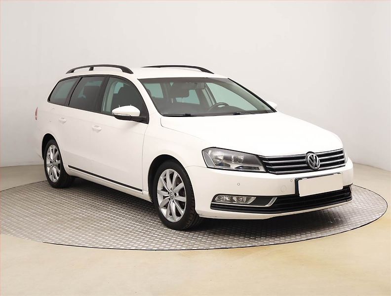 Volkswagen Passat (2013) 1.6 TDI, Serv.kniha, Tempomat - fotografie inzerátu