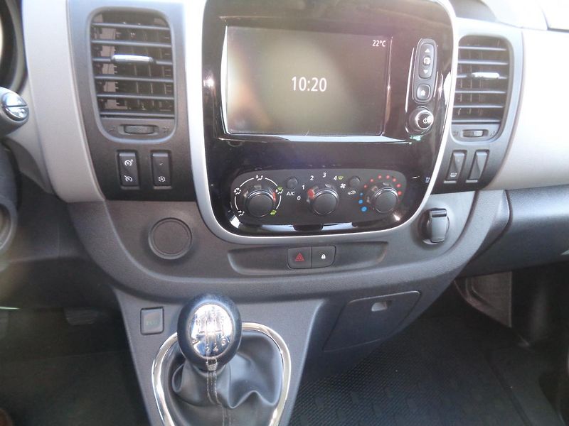 Renault Trafic 1,6 - fotka 9 z 12
