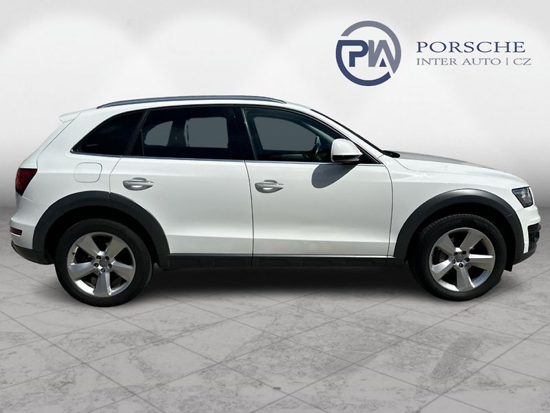 Audi Q5 A 2.0 TDi 140kW S tronic - fotka 7 z 20