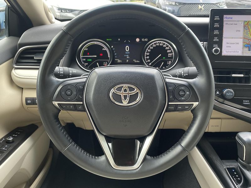 Toyota Camry EXECUTIVE VIP 2.5 Hyb. 160 kW - fotka 11 z 33