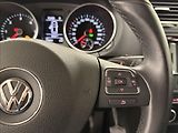 Volkswagen Golf 1,6 TDi 77 KW DSG NAVI PDC - náhled 15