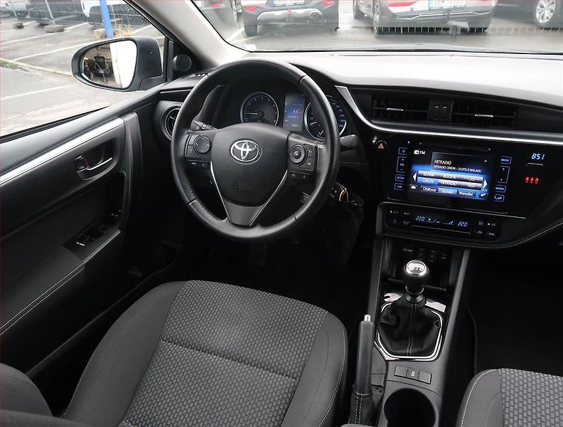 Toyota Corolla (2018) 1.6 Valvematic, ČR,1.maj - fotka 7 z 21