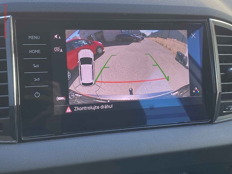Škoda Karoq (2018) 1.5 TSi, Style, DSG, LED - fotka 20 z 21