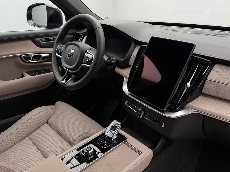 Volvo XC90 (2026) T8 AWD RECHARGE DARK PLUS 7m - fotka 25 z 25