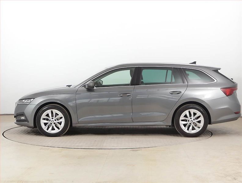 Škoda Octavia (2022) Style 2.0 TDI, Automat, ČR - fotka 3 z 22
