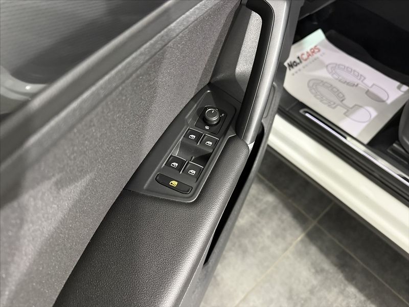 Volkswagen Tiguan 2,0   TDI 140KW HIGHLINE LED - fotka 7 z 38