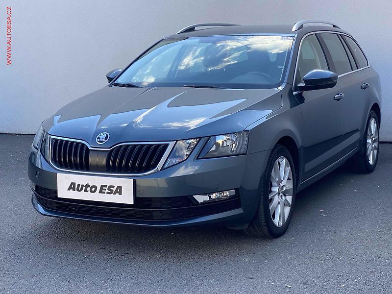 Škoda Octavia (2018) 1.6 TDi, Clever, DSG, navi - fotka 3 z 17