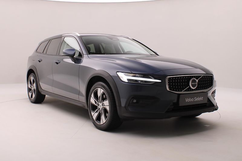 Volvo V60 CC B4 AWD BRIGHT PLUS AUT CZ - fotka 15 z 48