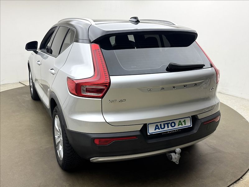 Volvo XC40 2,0 D3 AUTOMAT VÝHŘEV TAŽNÉ - fotka 6 z 41