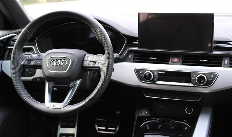 Audi A4 40TDI Q/S-LINE/ZÁRUKA/DPH/CZ - fotka 21 z 44
