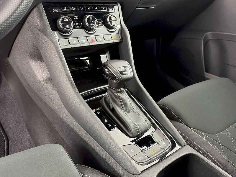 Škoda Karoq (2026) DSG 2.0TDI 110kW 4x4 SportLine - fotka 22 z 35
