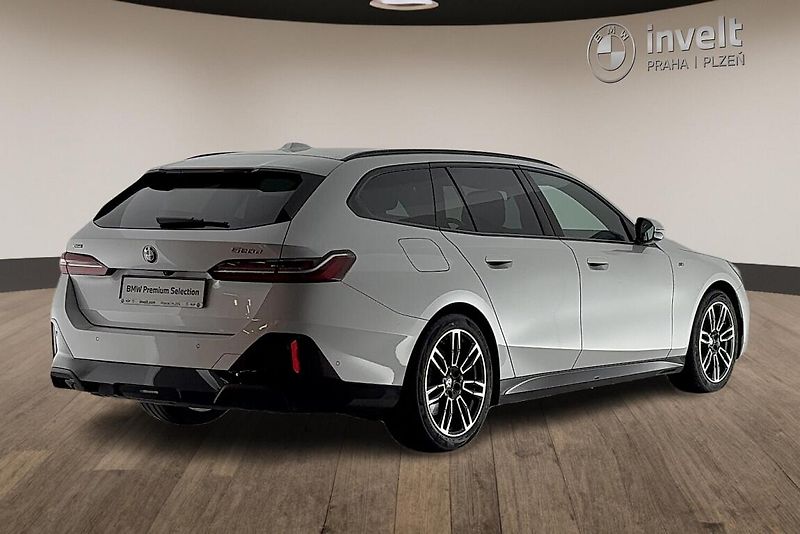BMW Řada 5 řady 5 | 520d xDrive - fotka 3 z 13