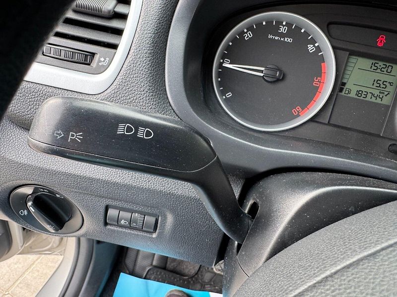 Škoda Roomster (2008) 1.4TDi - fotka 16 z 33