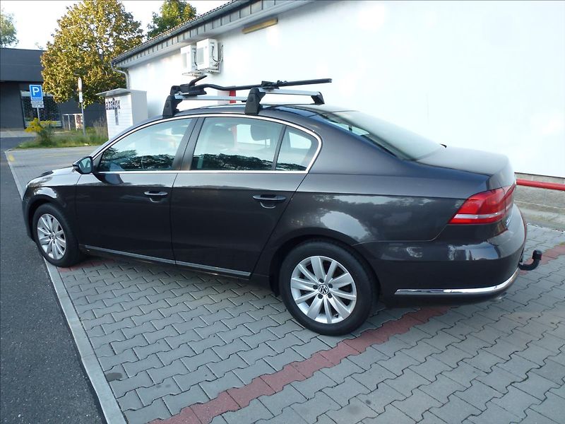 Volkswagen Passat 1,6 TDI Serviska, TOP STAV !!! - fotka 11 z 60