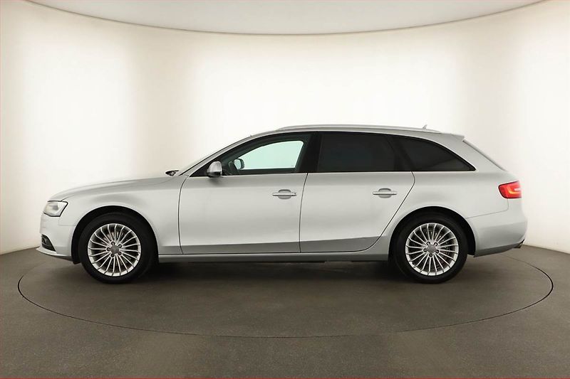 Audi A4 (2013) 2.0 TDI, Serv.kniha, Bi-Xenony - fotka 3 z 18