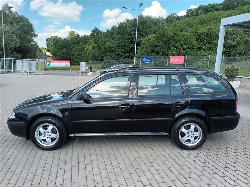 Škoda Octavia 1,6 MPI,75KW,KLIMA,SERVIS,KOLA - fotka 8 z 31