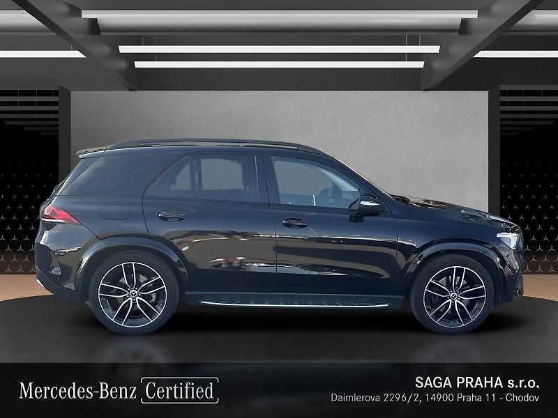 Mercedes-Benz GLE 400 d 4MATIC AMG Line Night - fotka 3 z 18