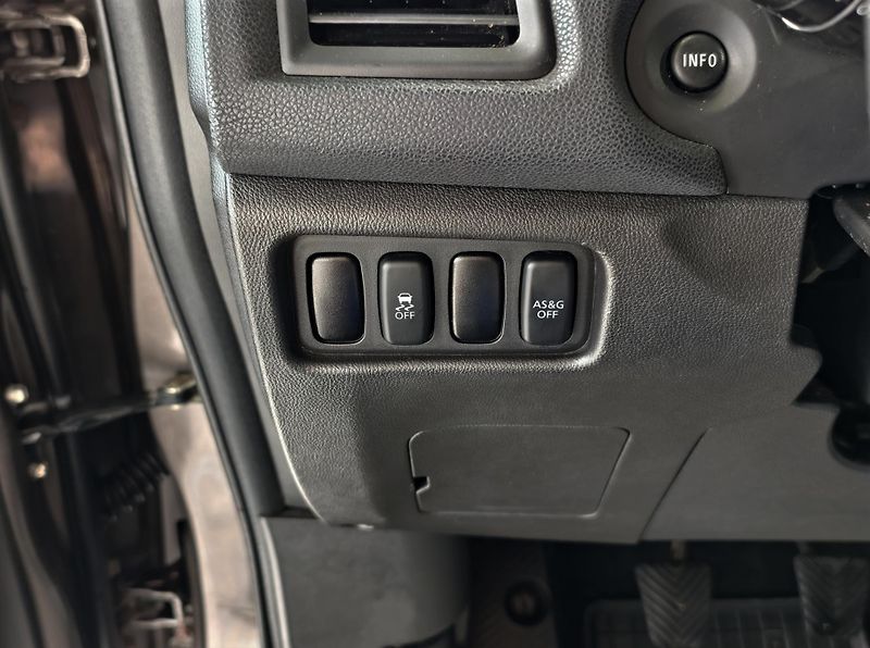 Mitsubishi ASX 1.8 DI-D 110kW PANORAMA KAMERA - fotka 17 z 21