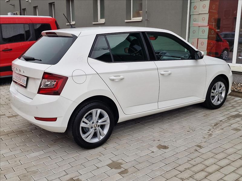 Škoda Fabia 1.0TSI Style, původ ČR,1.Maj. - fotka 11 z 48