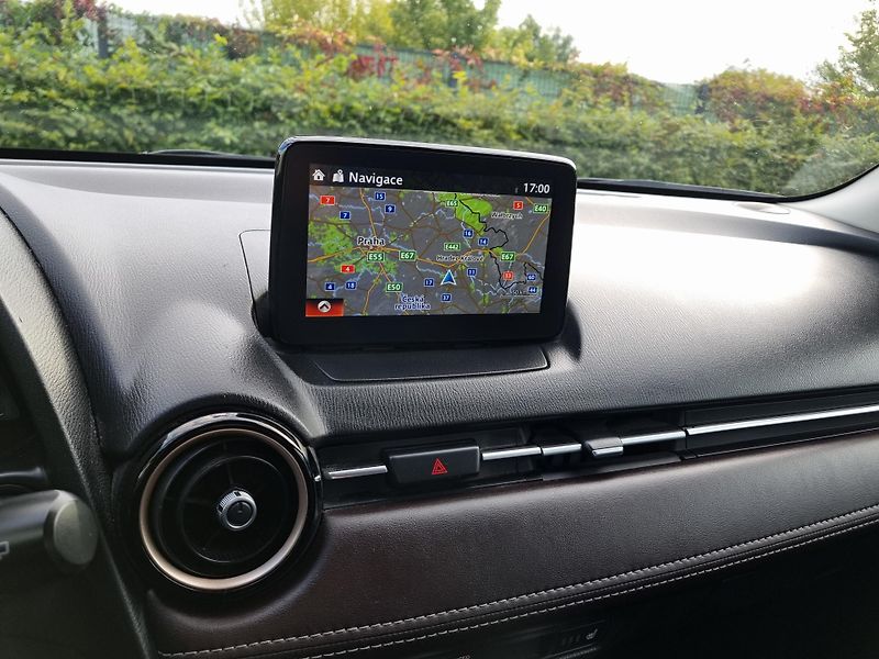 Mazda 2 (2018) 1.5 G-90.KIZOKU INTENSE,HEAD U - fotka 30 z 49