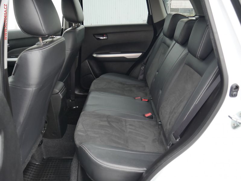 Suzuki Vitara (2016) 1.6 DDiS 4x4, ČR, AT, navi - fotka 10 z 26