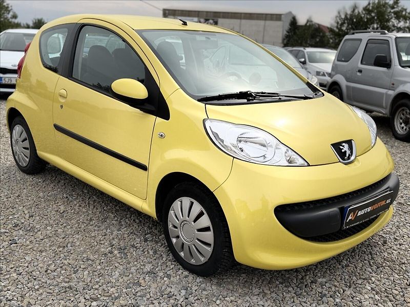Peugeot 107 1,0 i 77tKm KLIMA SERVO - fotka 3 z 19