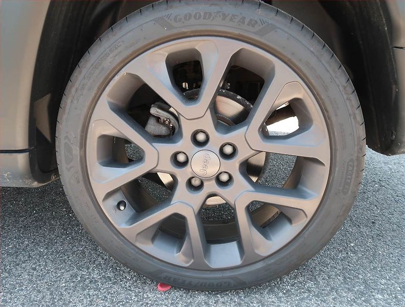 Jeep Compass (2021) 1.3 T-GDI - fotka 15 z 22