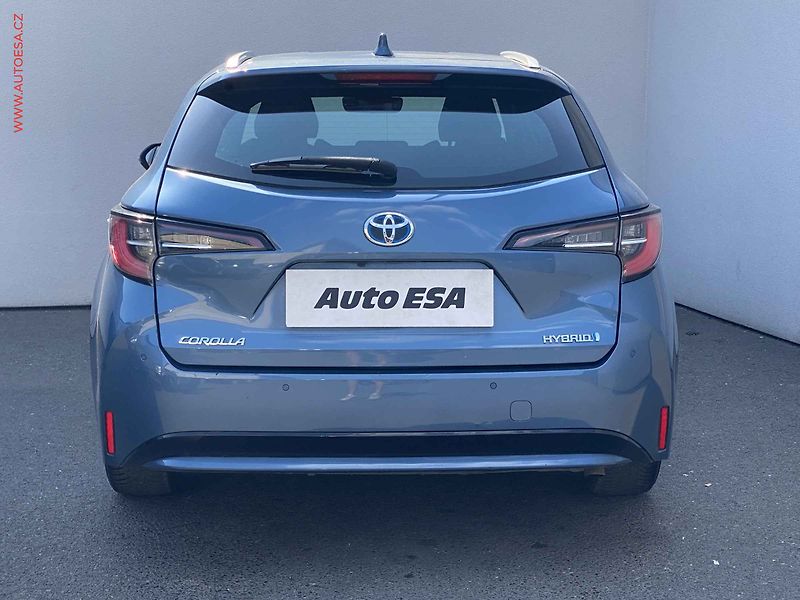 Toyota Corolla (2021) 1.8, Business, AT, LED - fotka 5 z 18