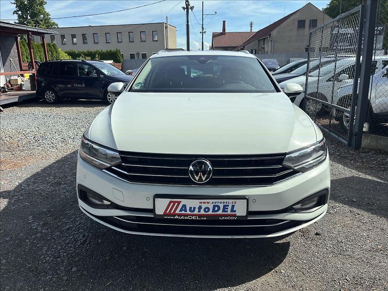 Volkswagen Passat 2,0 TDi DSG DPH  Webasto,Kamer - fotka 9 z 50