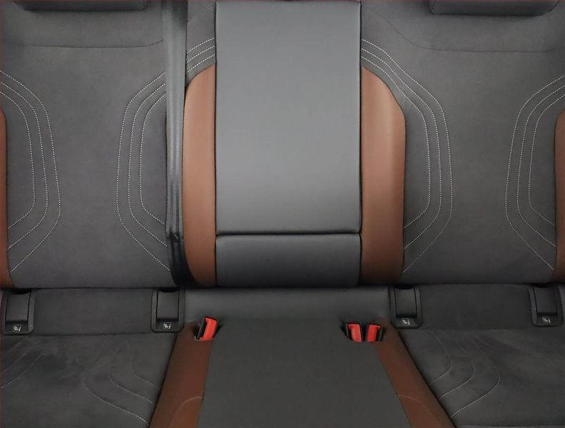 Volkswagen ID.4 (2020) 1st (82 kWh), SoH 90% - fotka 10 z 25