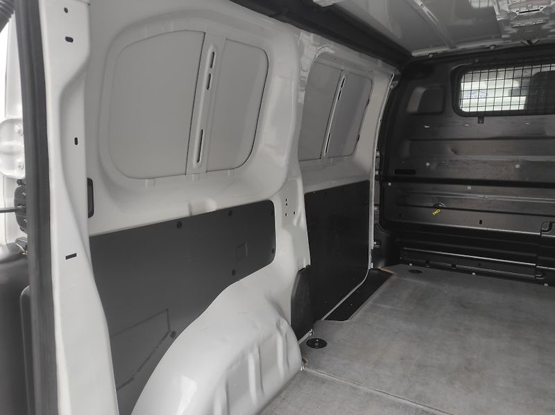 Toyota ProAce 1,5D-4D L1, v REZERVACI - fotka 32 z 34