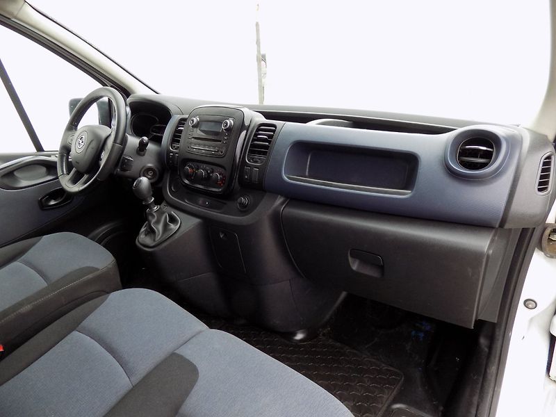 Opel Vivaro (2017) 1.6DCI/L2H1/klimatizace/ - fotka 13 z 28