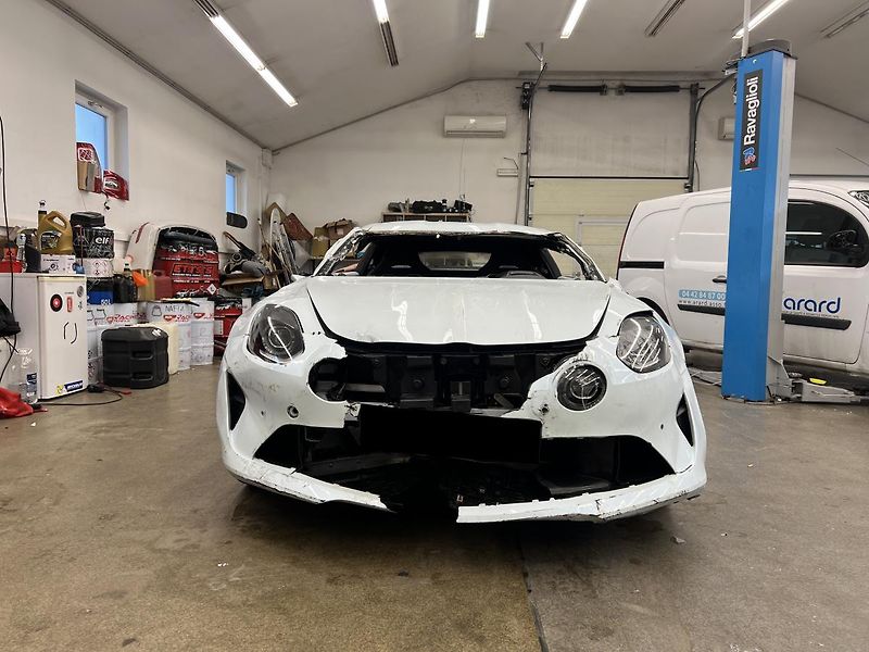Alpine A110 1.8i 185 kW - fotka 2 z 13