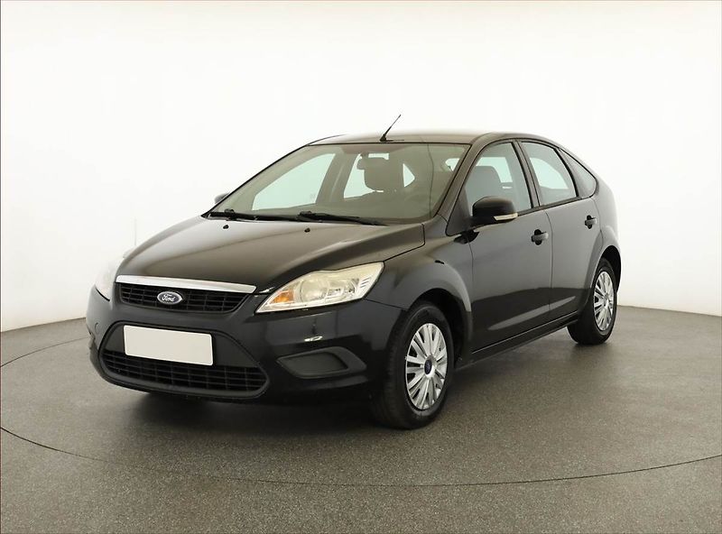 Ford Focus (2010) 1.6 16V, nová STK, udržované - fotka 2 z 11