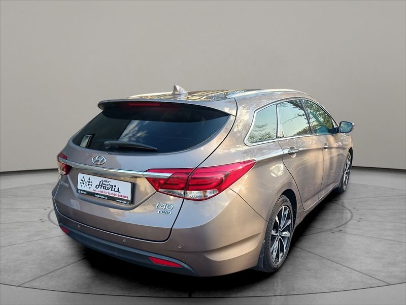 Hyundai i40 1,6 CRDI KOMBI AUTOMAT, ČR - fotka 5 z 23
