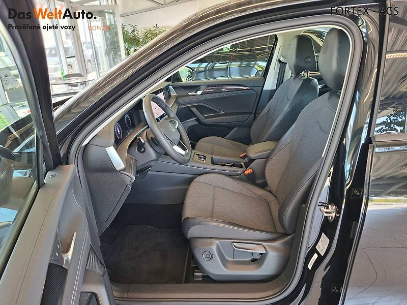Volkswagen Tayron (2026) 1.5 TSI,110kW,DSG,TAŽNÉ,MATRIX - fotka 9 z 32