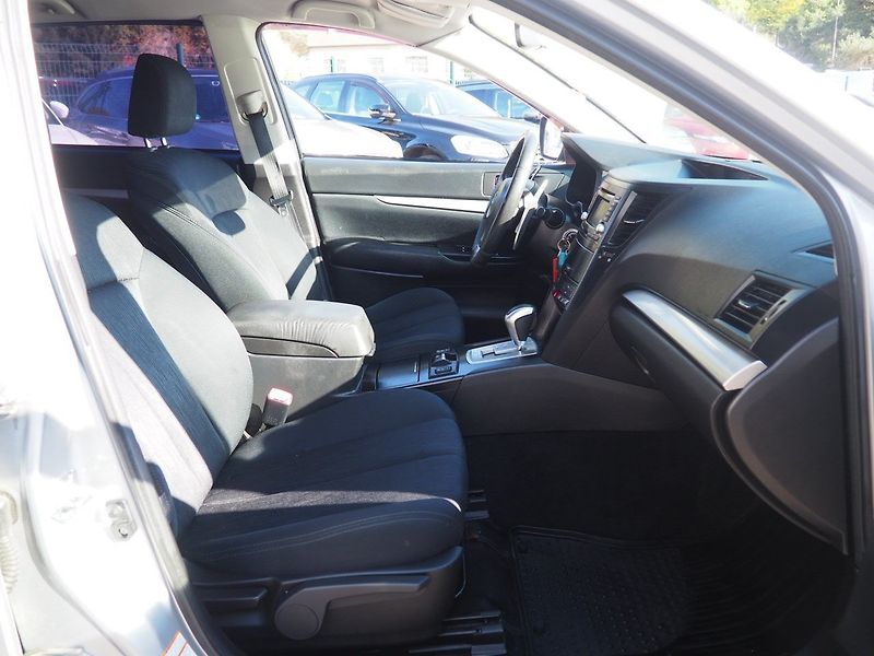 Subaru Outback (2014) 2.0D AWD, Automat - fotka 17 z 35