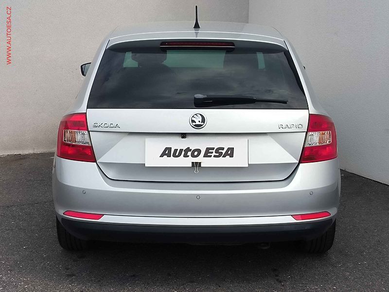 Škoda Rapid (2014) 1.4 TSi, Ambition, DSG, xenon - fotka 5 z 16