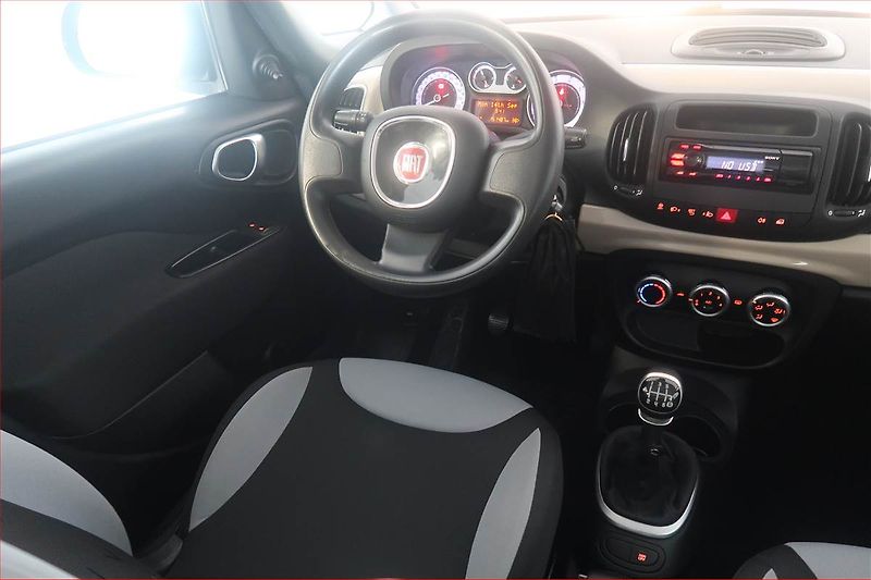 Fiat 500L (2015) 1.4 16V - fotka 7 z 15