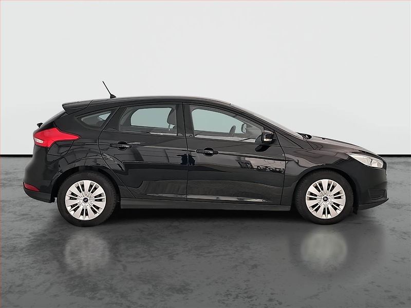 Ford Focus (2017) 1.0 EcoBoost, Serv.kniha - fotka 6 z 16