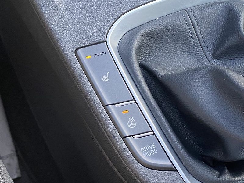 Hyundai i30 1.5TGDi, ČR-1m, Family Smart - fotka 26 z 33